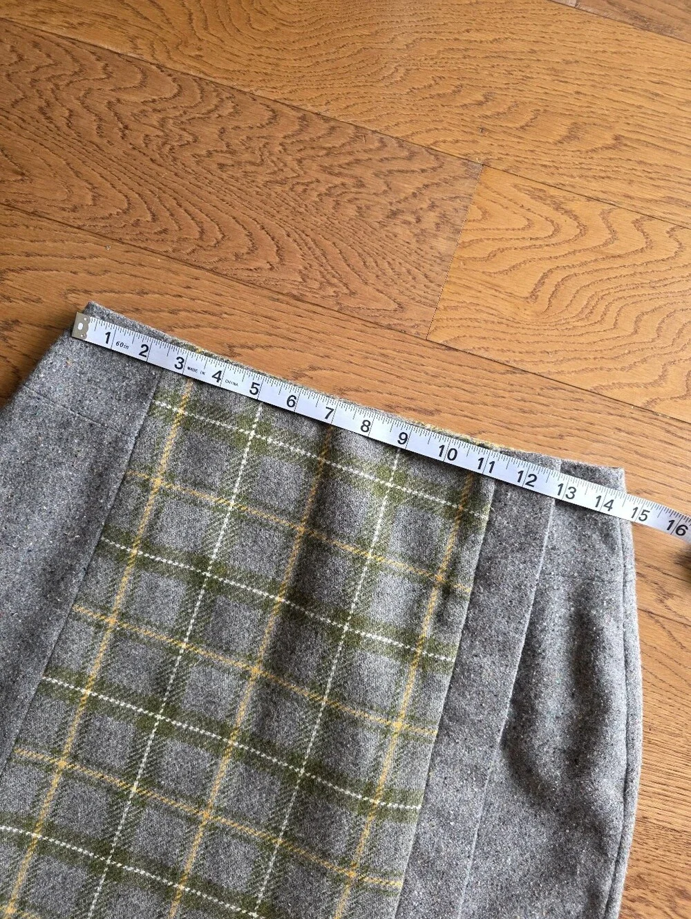 Banana Republic Mini Skirt Gray Plaid Wool Blend Size 4